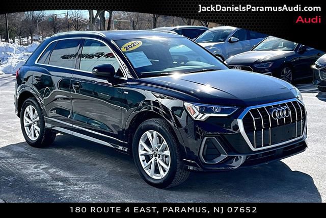 Used 2025 Audi Q3 2.0T Premium w/ Convenience Package image 9
