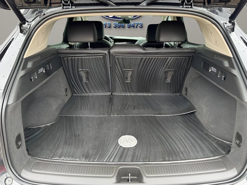 Used 2023 Buick Envision Essence image 9