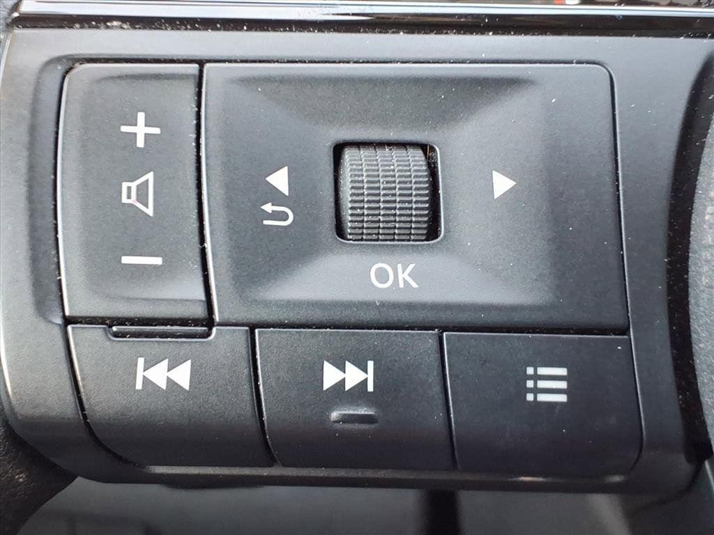 Used 2022 Nissan Rogue SV image 12