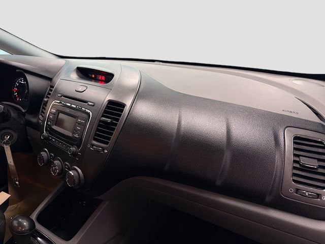 Used 2017 Kia Forte LX image 25