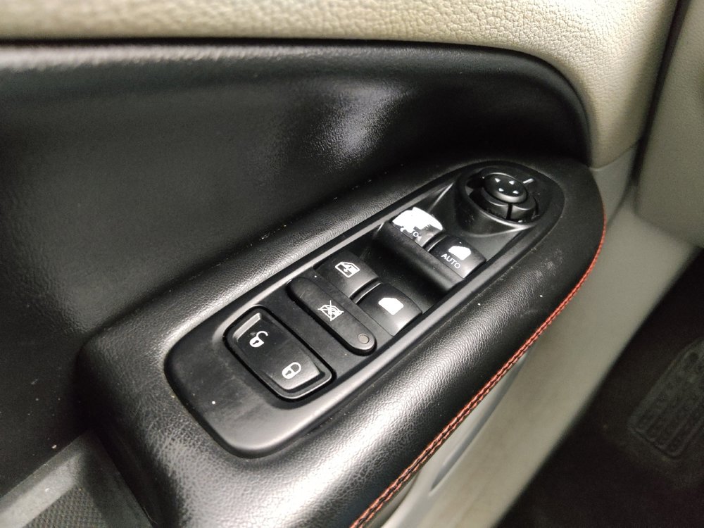 Used 2020 Jeep Compass Limited image 27