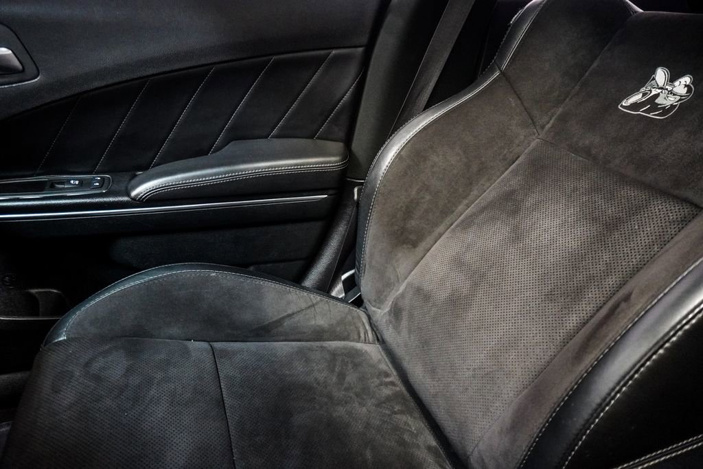 Used 2017 Dodge Charger R/T Scat Pack RWD image 28