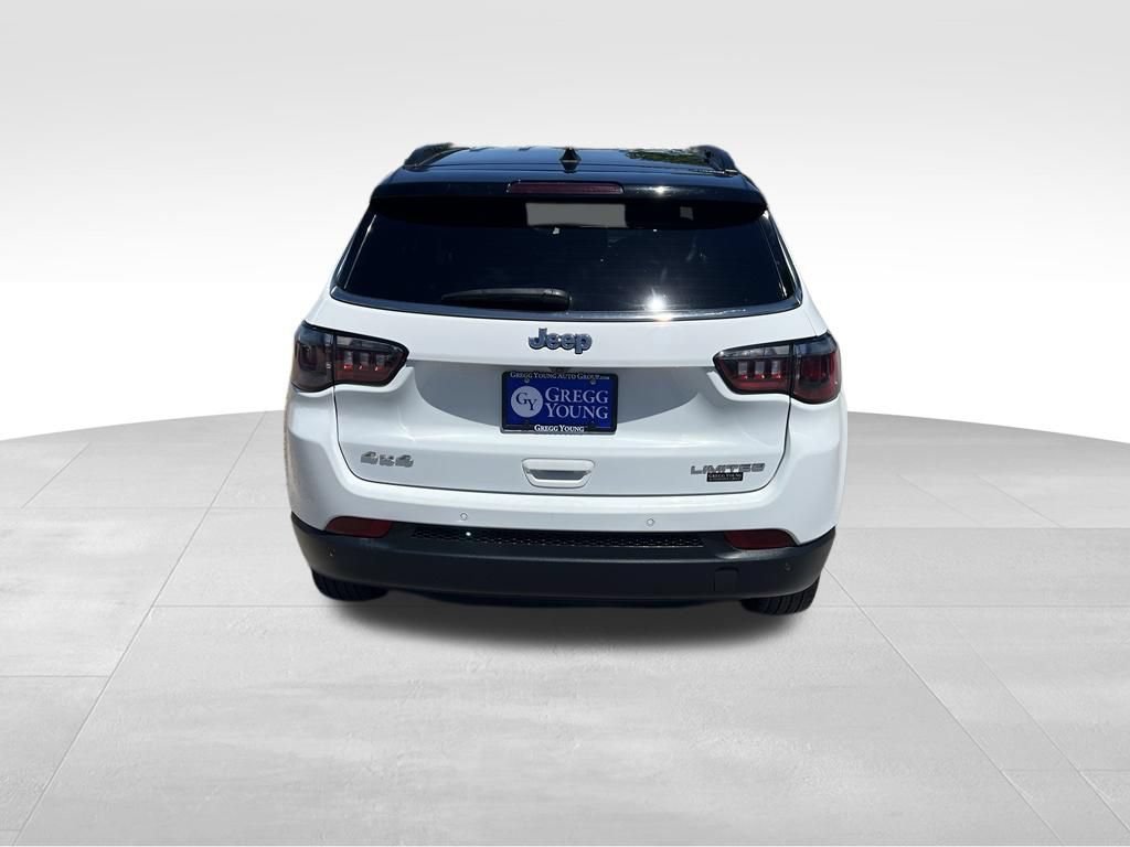 Used 2025 Jeep Compass Limited AWD/4WD image 5