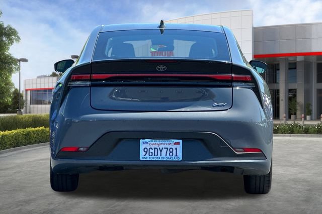 Used 2023 Toyota Prius LE FWD image 5