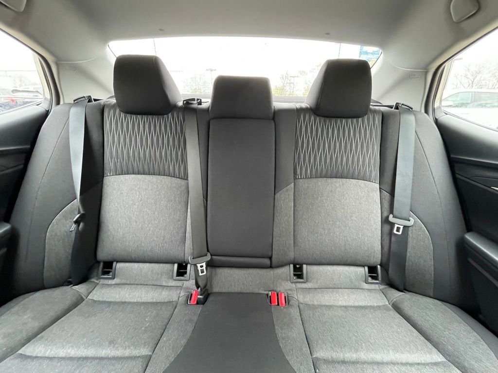 Used 2025 Toyota Camry SE image 29