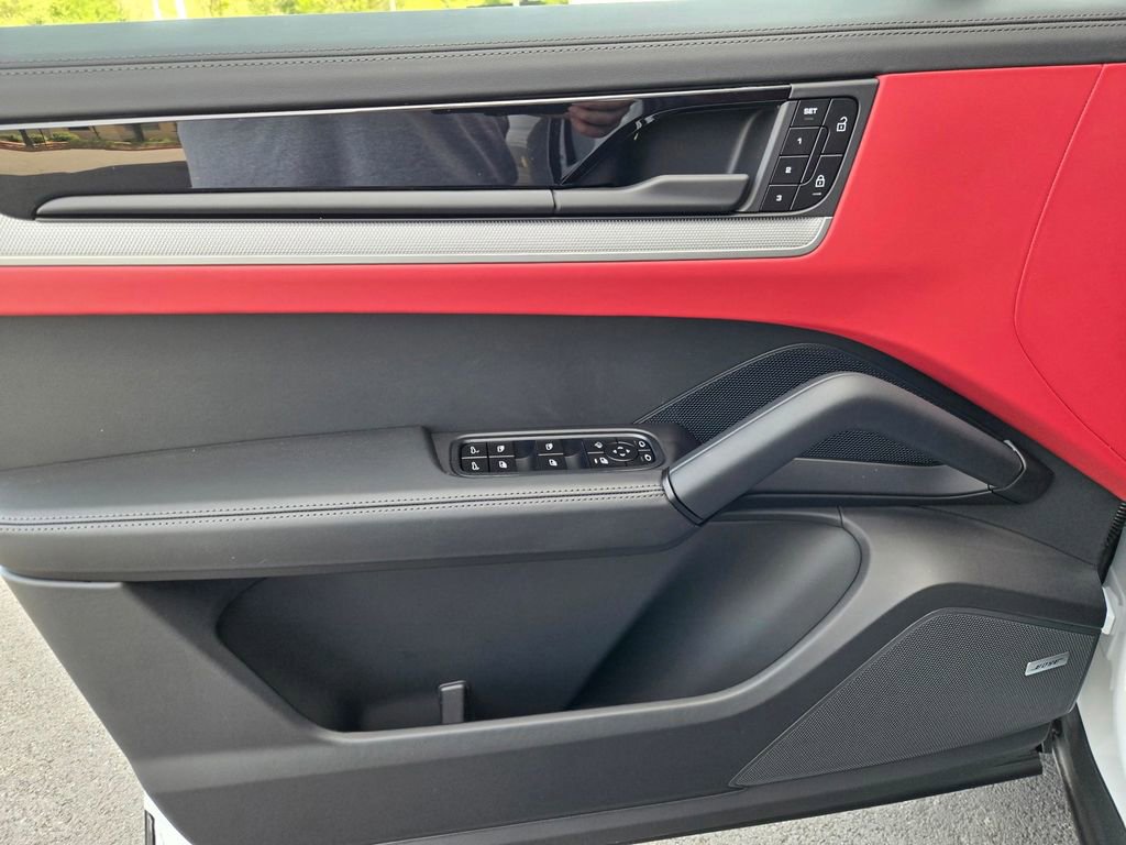 New 2026 Porsche Cayenne image 19