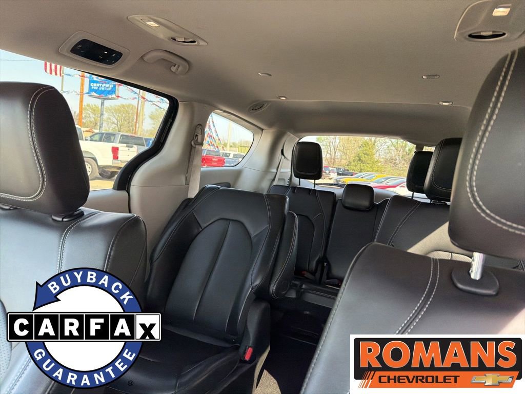 Used 2024 Chrysler Pacifica Select FWD image 18