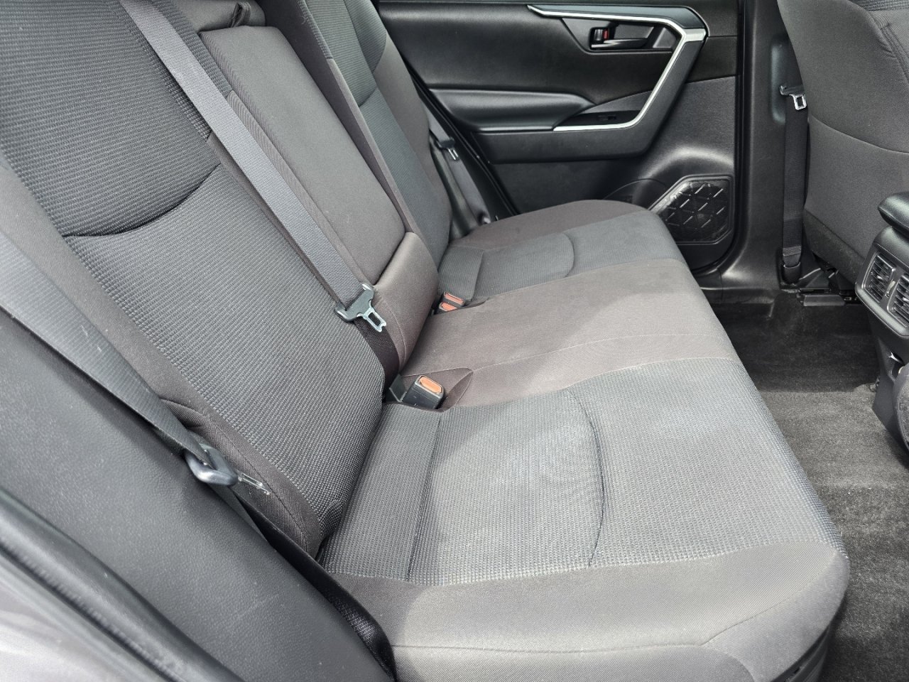Certified 2022 Toyota RAV4 LE AWD/4WD image 19