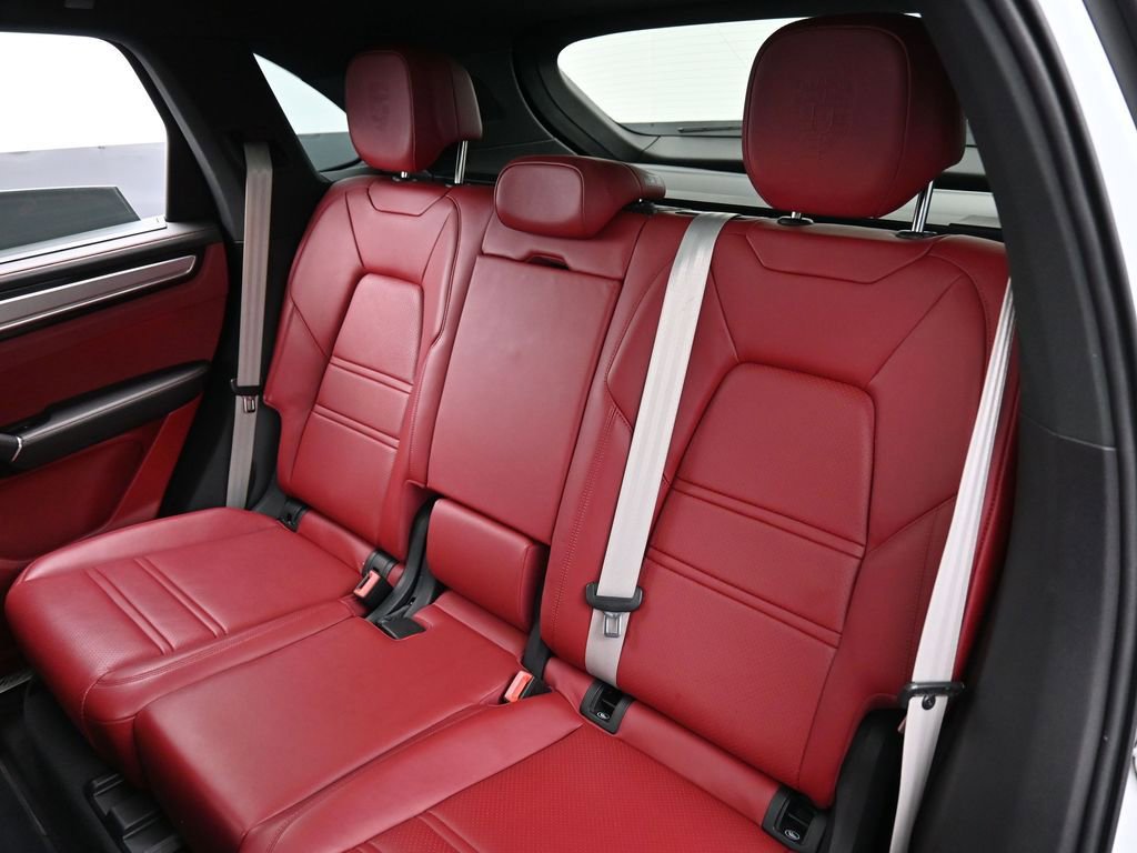 Certified 2023 Porsche Cayenne S Platinum image 24