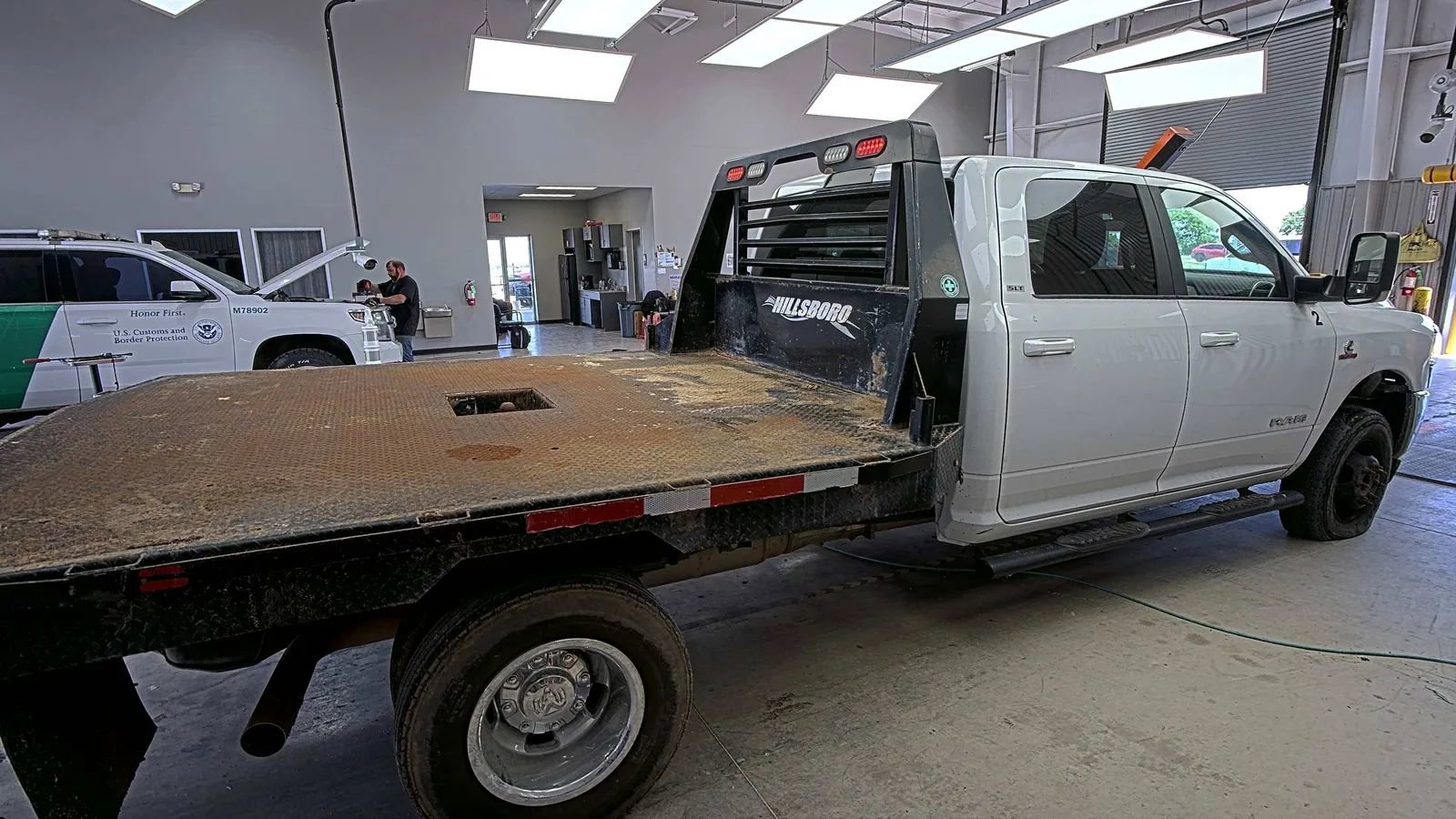 Used 2020 RAM 3500 SLT w/ Quick Order Package 2YG SLT AWD/4WD image 4
