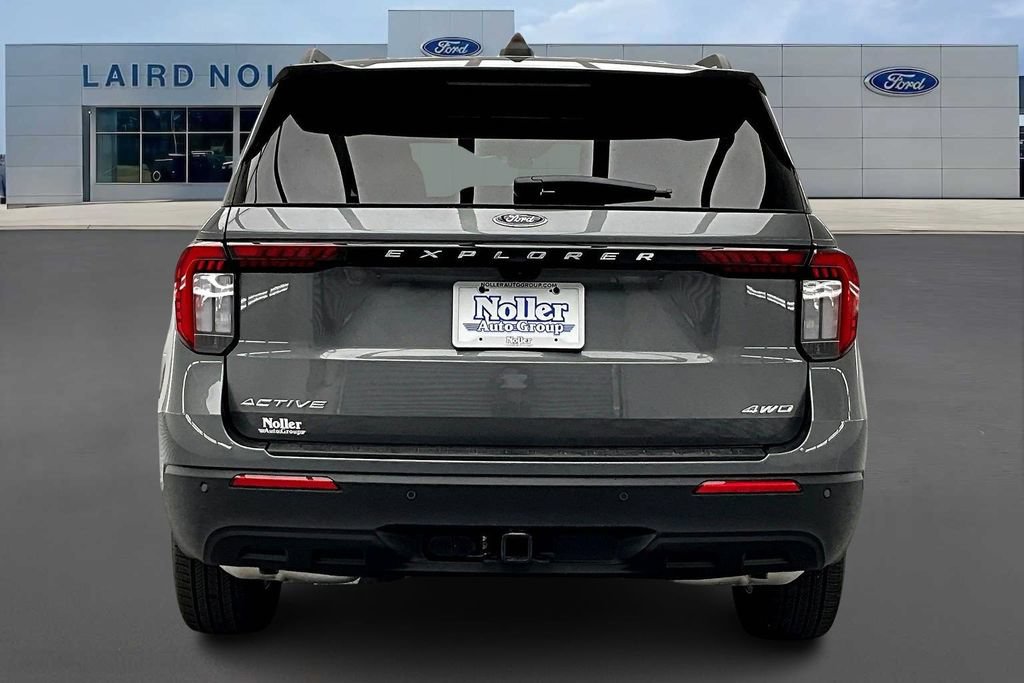 New 2026 Ford Explorer Active AWD/4WD image 4