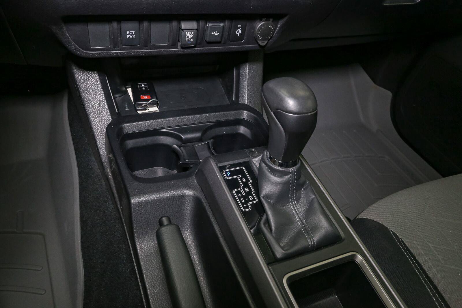 Used 2023 Toyota Tacoma TRD Sport AWD/4WD image 30