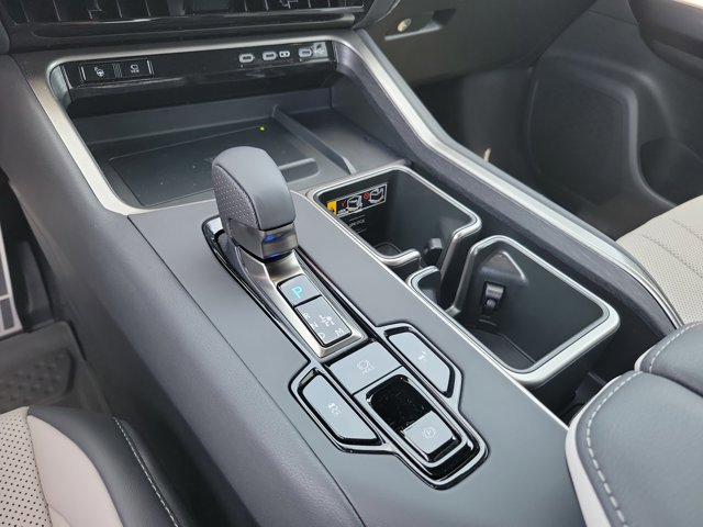 Used 2026 Lexus TX 500h AWD w/ Technology Package image 21