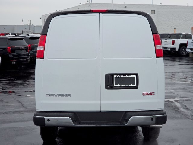 New 2026 GMC Savana 3500 w/ Driver Convenience Package RWD image 12