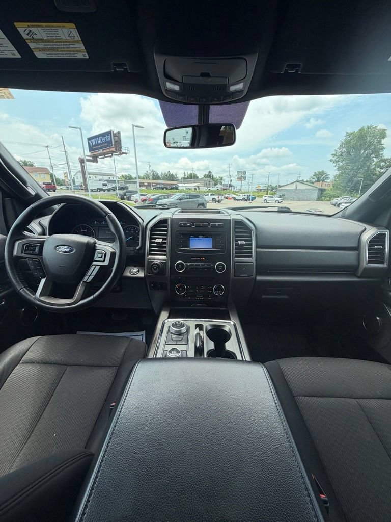Used 2018 Ford Expedition XLT AWD/4WD image 16