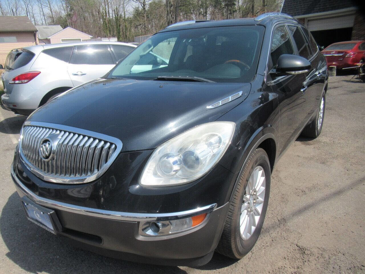 Used 2011 Buick Enclave CXL image 3