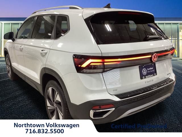 Certified 2025 Volkswagen Taos SE image 3