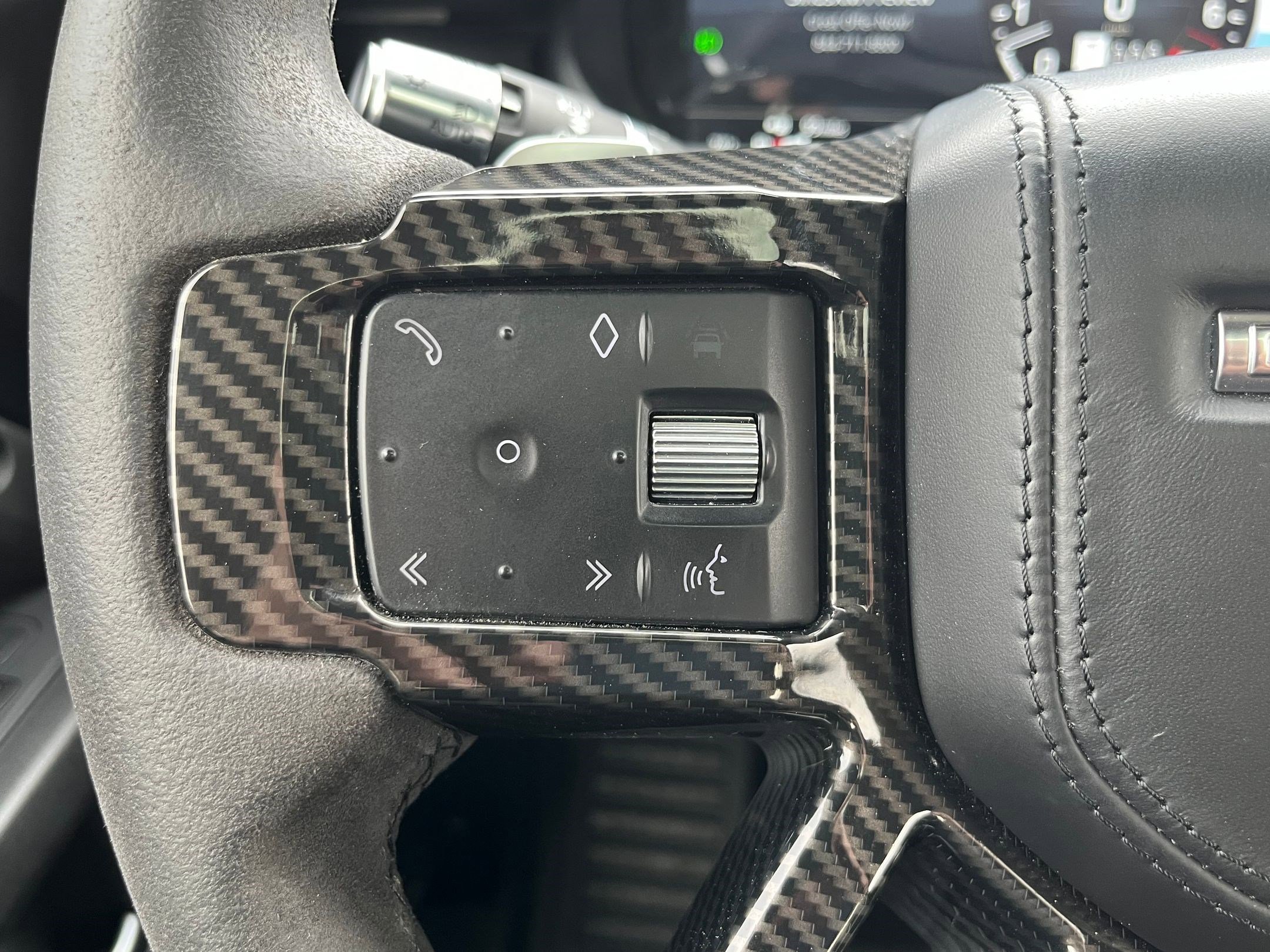 Used 2022 Land Rover Defender 90 V8 image 16