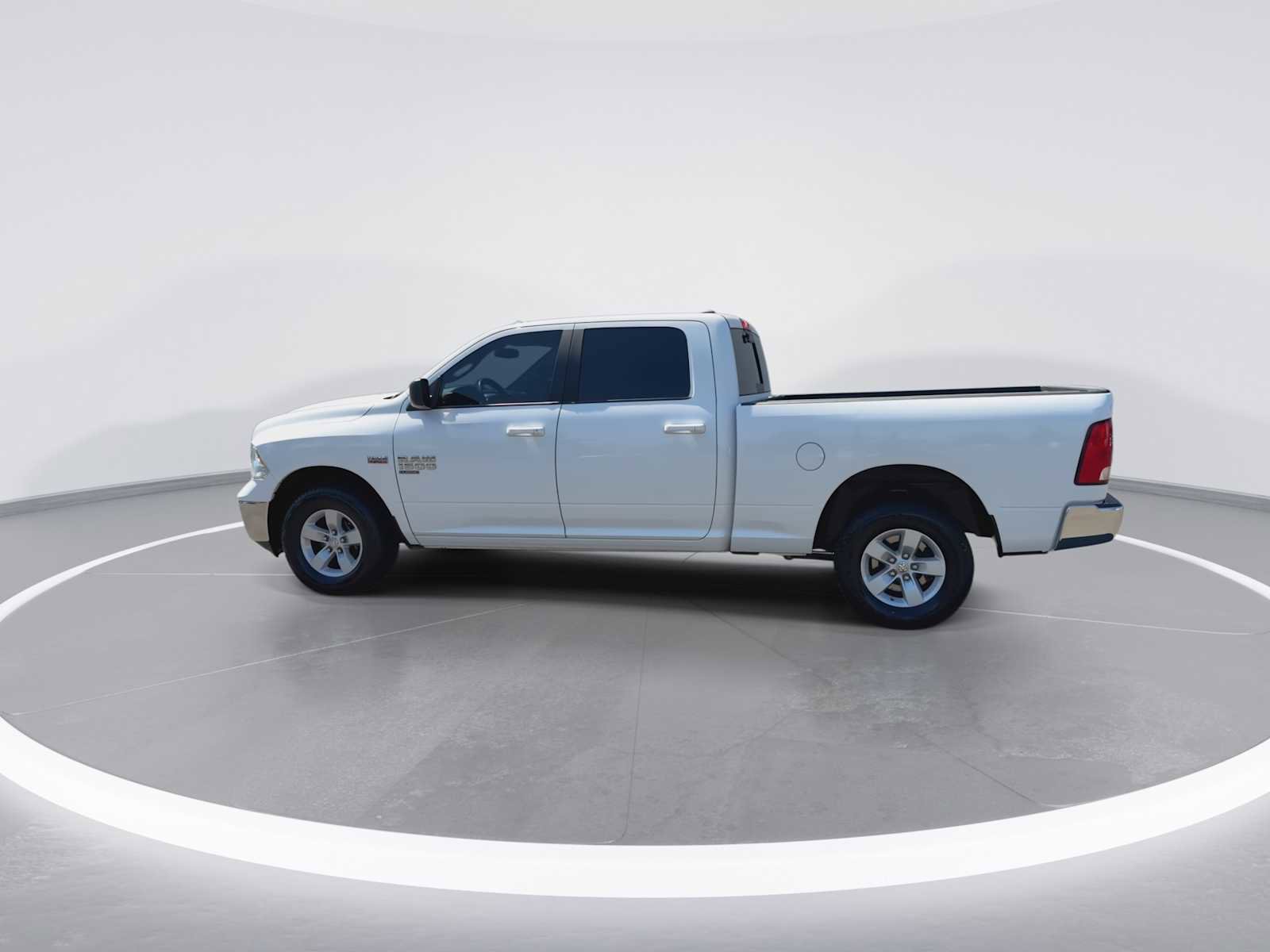Used 2019 RAM 1500 Classic SLT AWD/4WD image 5