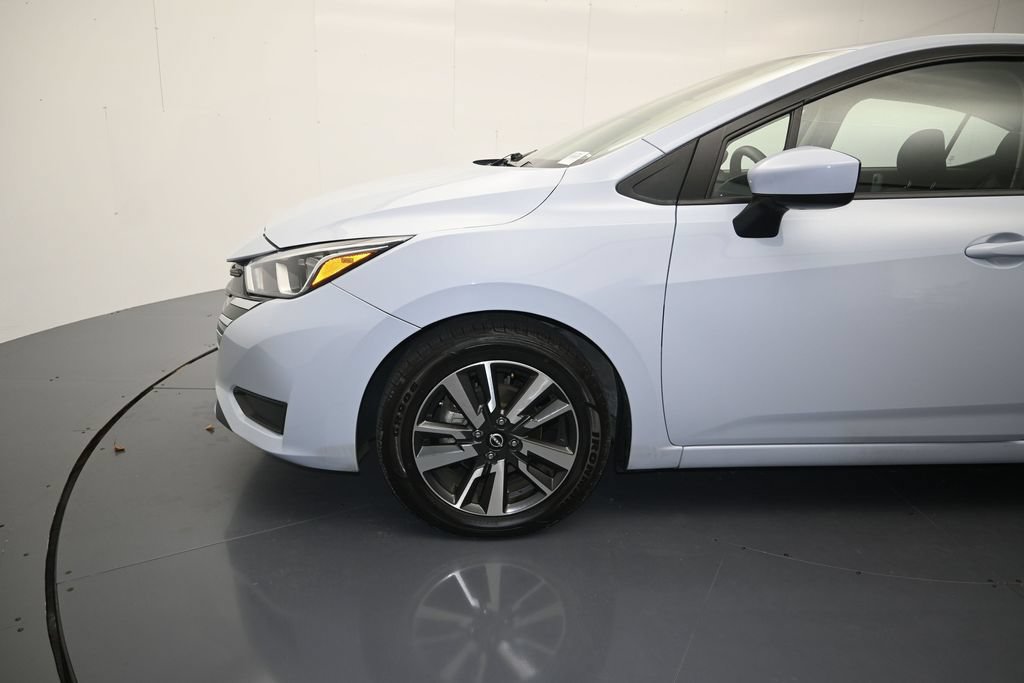 Used 2024 Nissan Versa SV FWD image 9