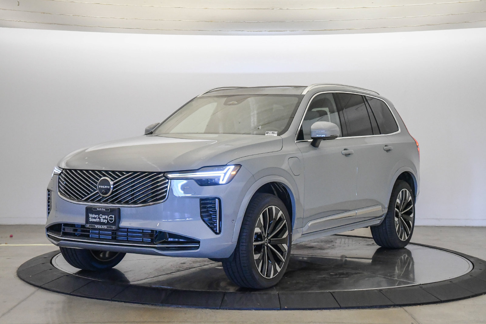 New 2026 Volvo XC90 T8 Plus w/ Protection Package