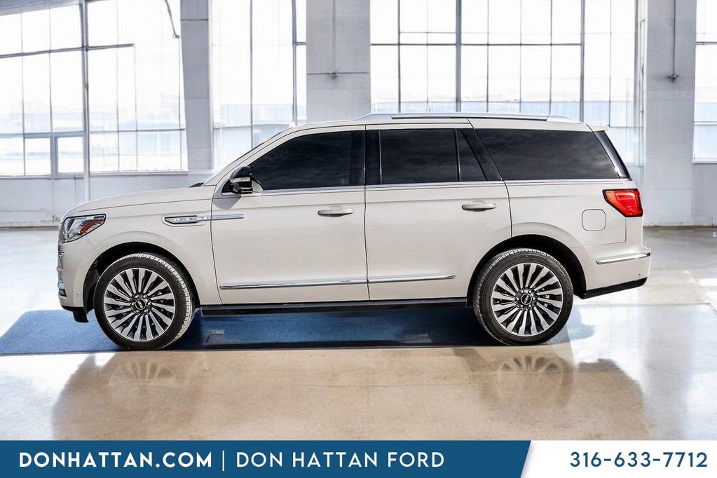 Used 2020 Lincoln Navigator Reserve w/ Luxury Package image 2