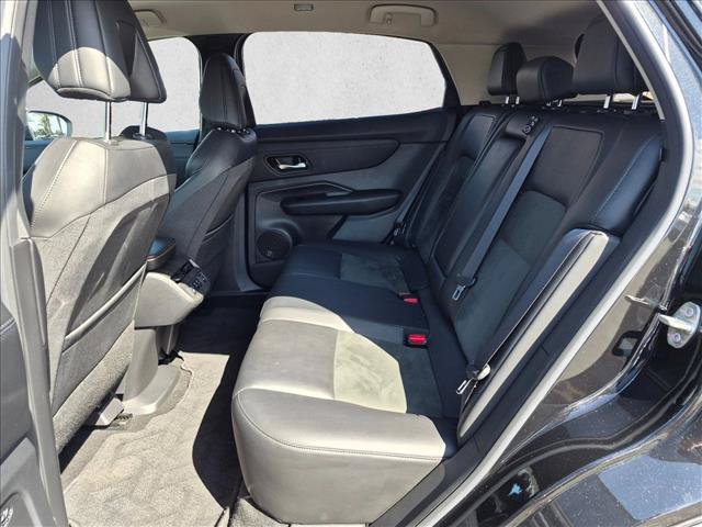 Used 2023 Nissan Ariya FWD image 15