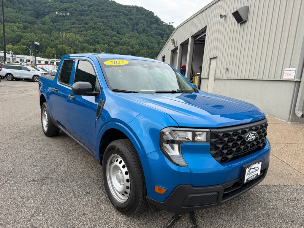 Used 2025 Ford Maverick XL w/ 4K Tow Package AWD/4WD image 3