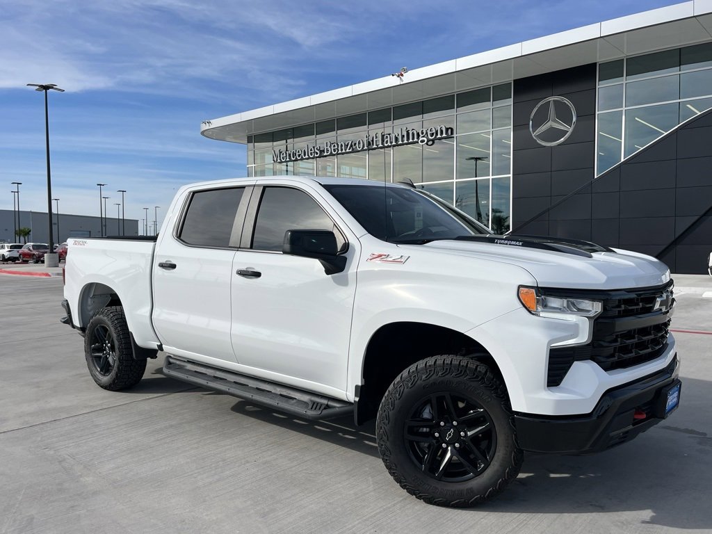 Used 2025 Chevrolet Silverado 1500 LT Trail Boss w/ LPO, Dark Essentials Package image 1