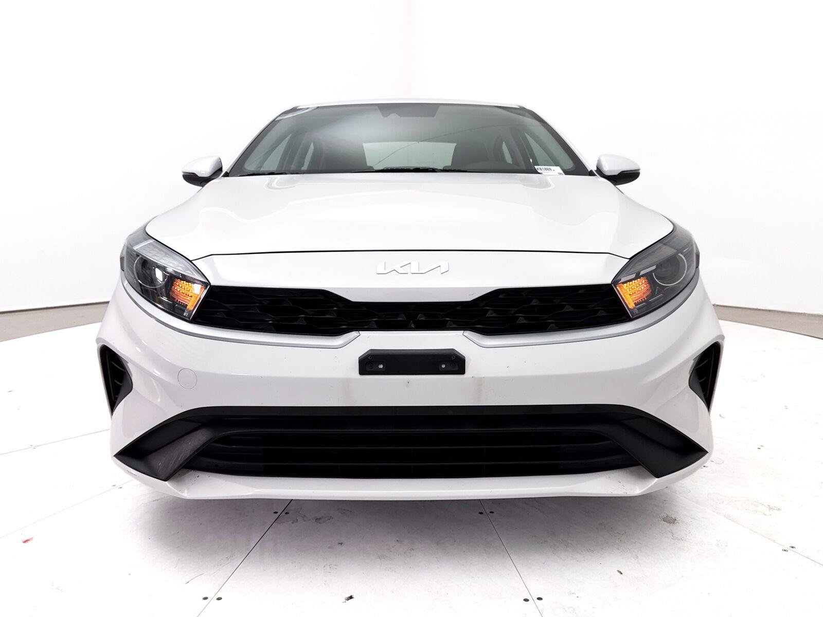 Used 2022 Kia Forte LXS w/ LXS Technology Package FWD image 12