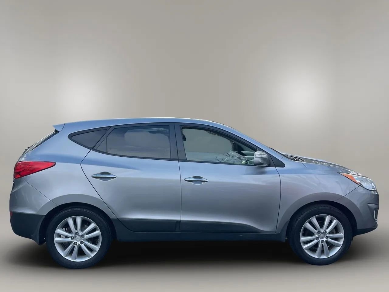 Used 2012 Hyundai Tucson Limited w/ Premium Pkg image 5