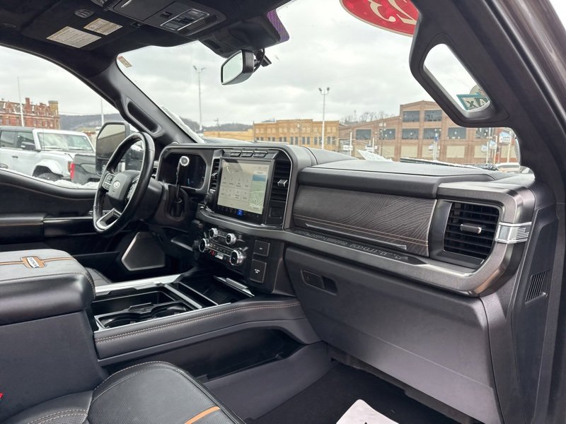 Used 2023 Ford F350 Platinum image 18