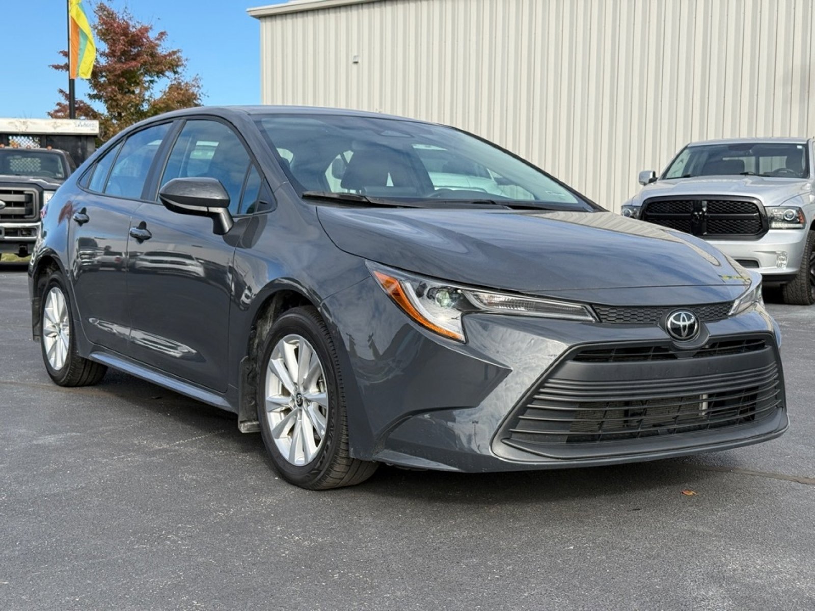 Used 2024 Toyota Corolla LE image 2