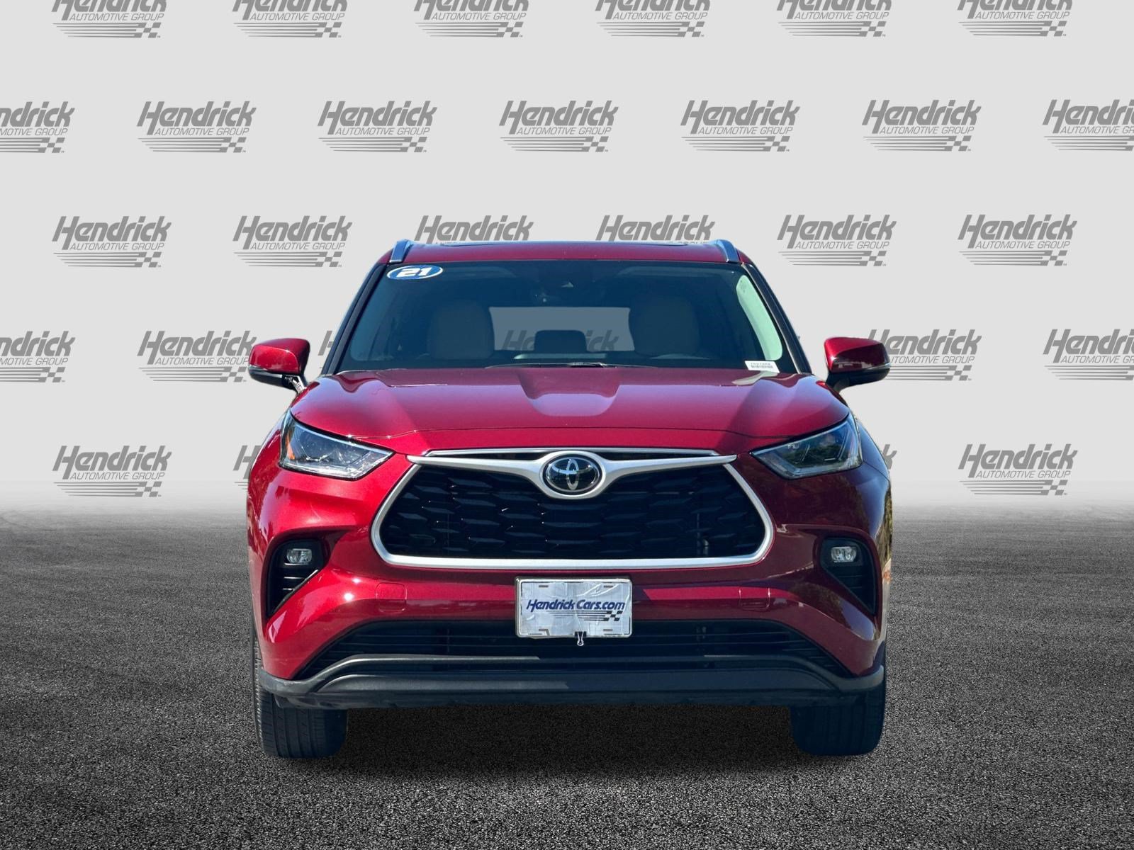 Used 2021 Toyota Highlander XLE FWD image 10