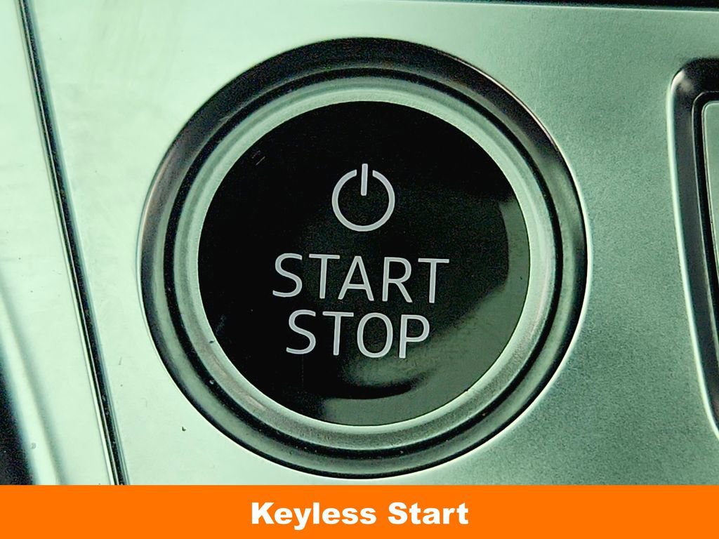 Used 2022 Audi e-tron Premium Plus image 20