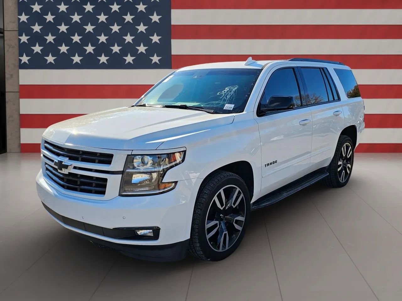 Used 2018 Chevrolet Tahoe Premier image 3