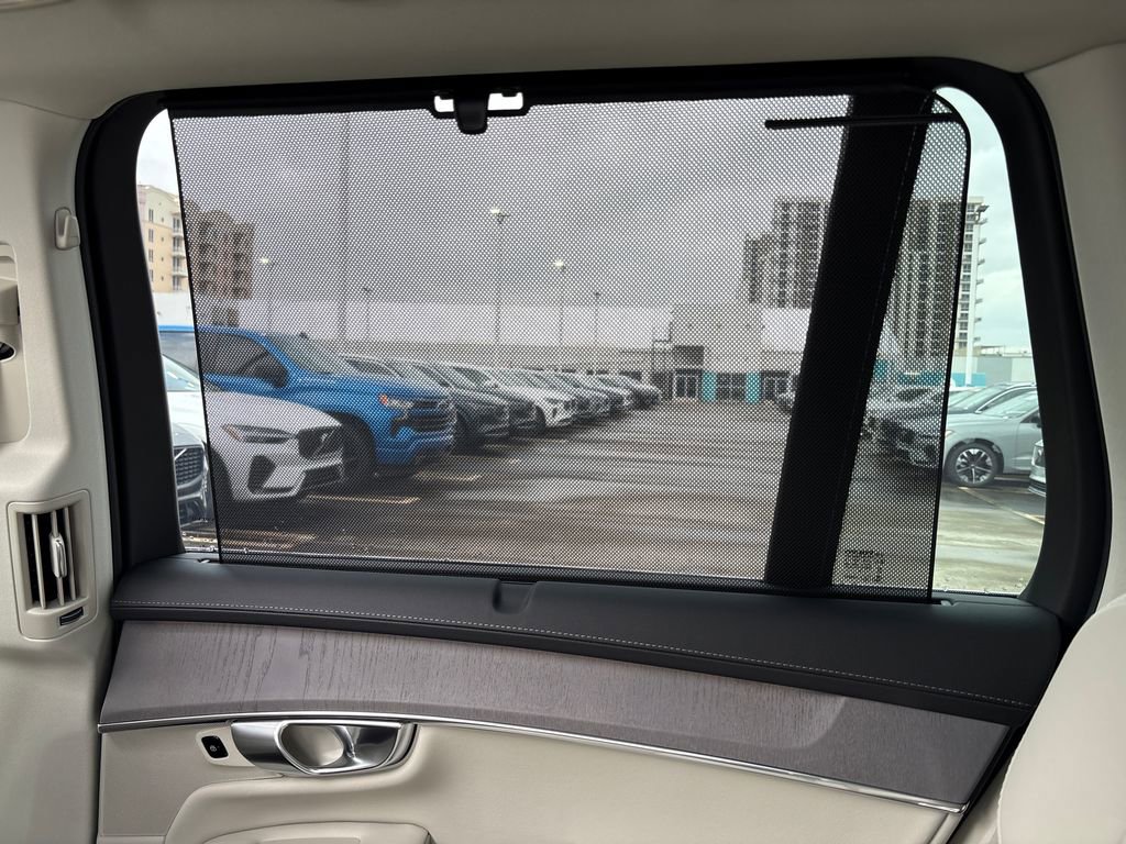 New 2026 Volvo XC90 B5 Ultra image 16