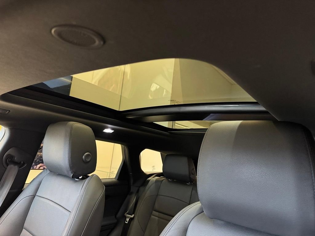 Used 2026 Land Rover Range Rover Evoque S image 6