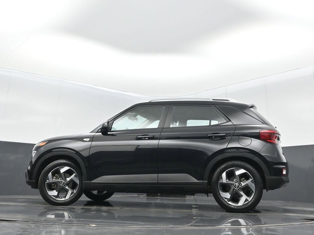 Used 2022 Hyundai Venue SEL image 34