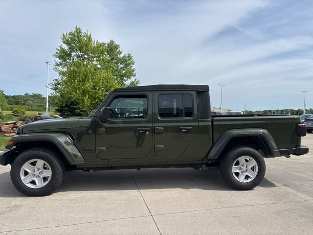 Used 2022 Jeep Gladiator Sport AWD/4WD image 7