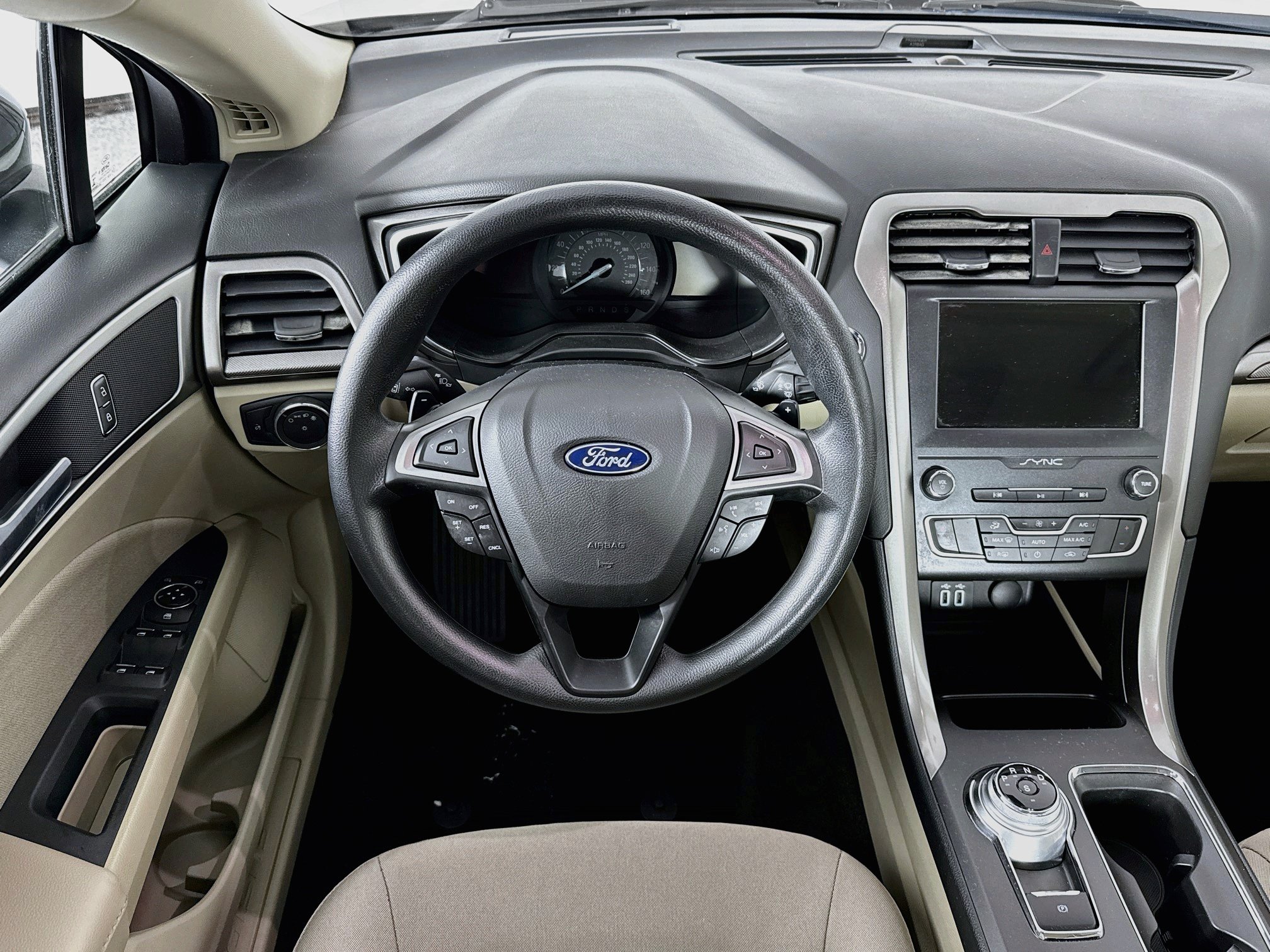 Used 2019 Ford Fusion SE FWD image 21