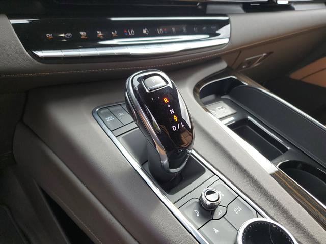 Certified 2023 Cadillac Escalade Premium Luxury AWD/4WD image 64