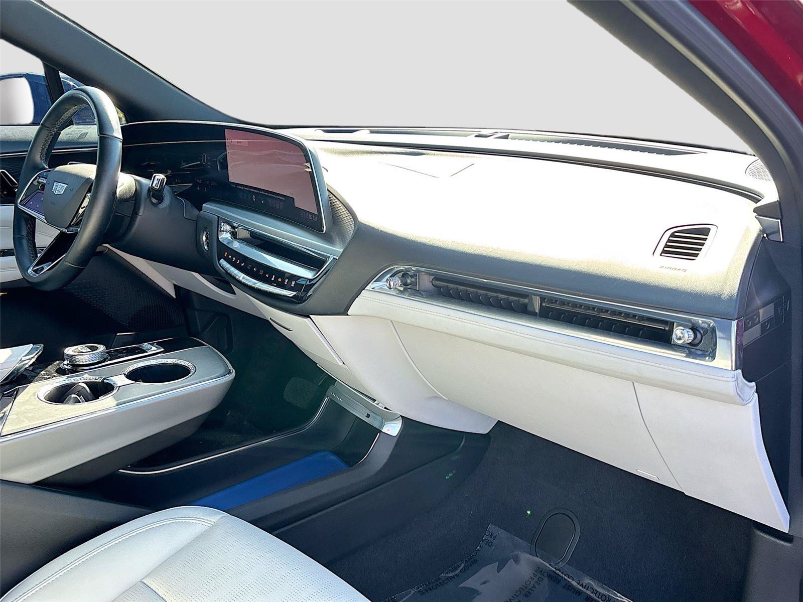 Used 2024 Cadillac Lyriq Sport RWD image 28