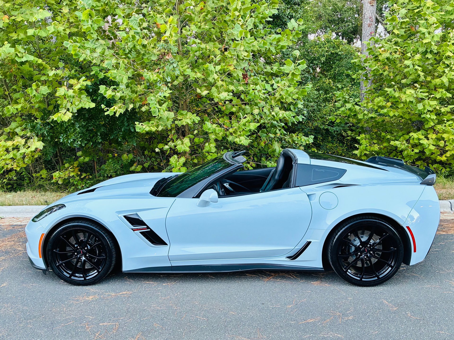 Used 2019 Chevrolet Corvette Grand Sport RWD image 12