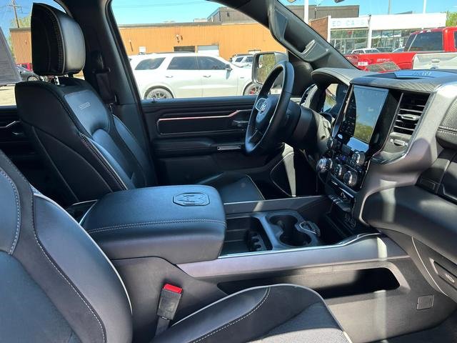 Used 2024 RAM 1500 Laramie image 31