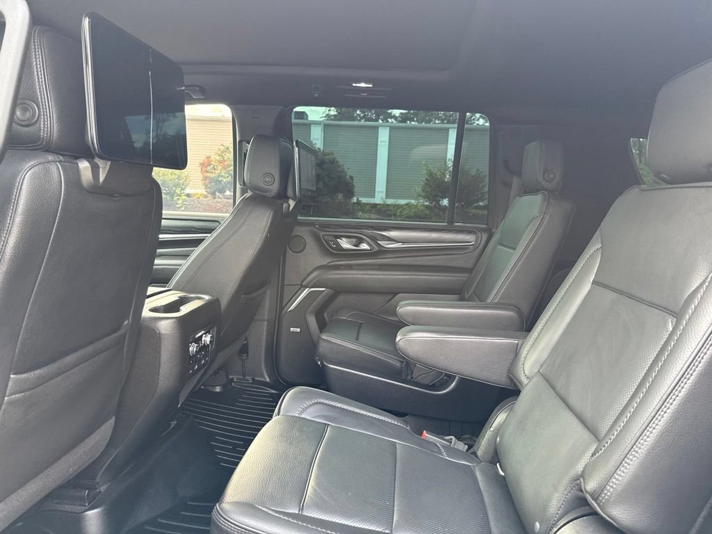 Used 2021 GMC Yukon XL Denali w/ Denali Premium Package AWD/4WD image 45