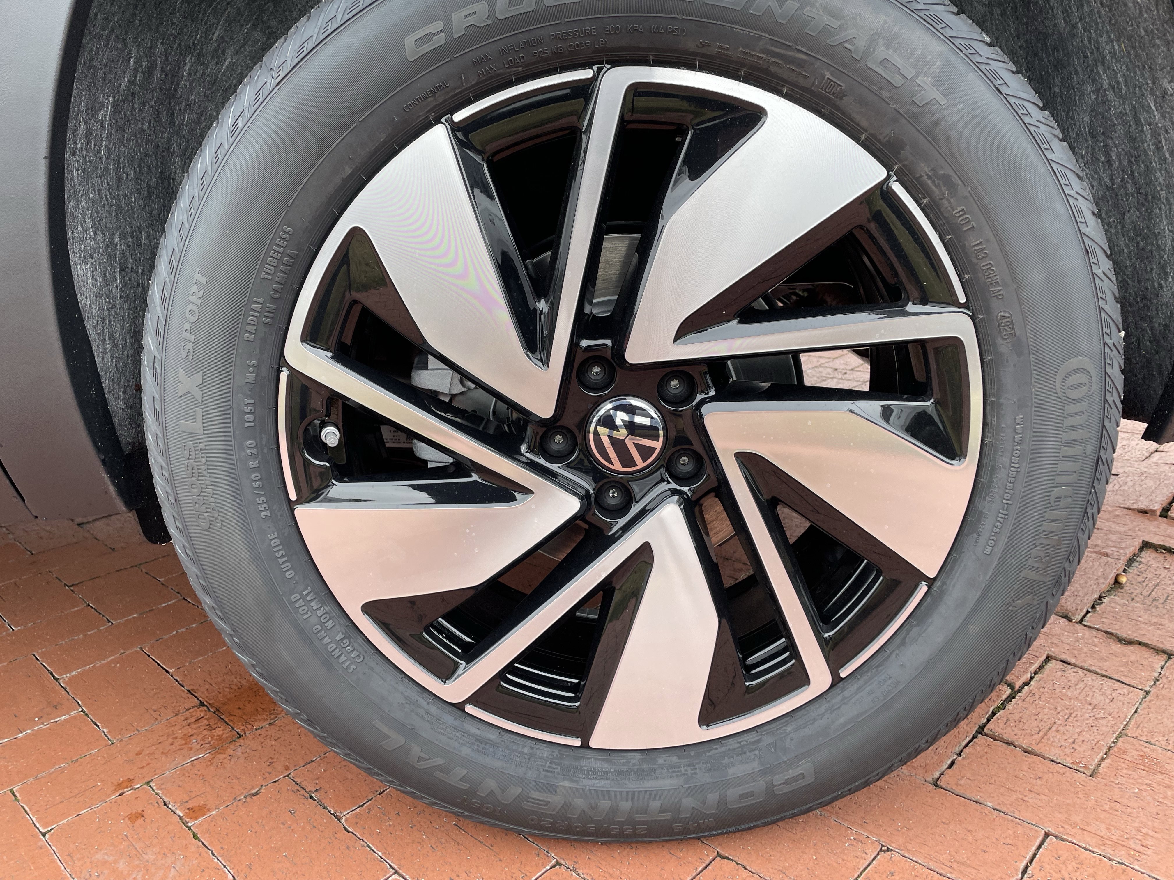 New 2026 Volkswagen Atlas SE image 8