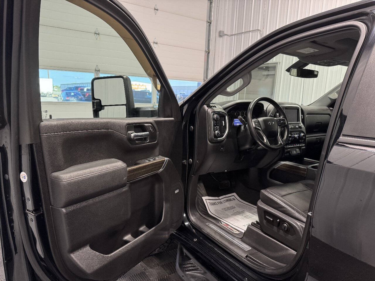 Used 2020 Chevrolet Silverado 1500 LT Trail Boss AWD/4WD image 7