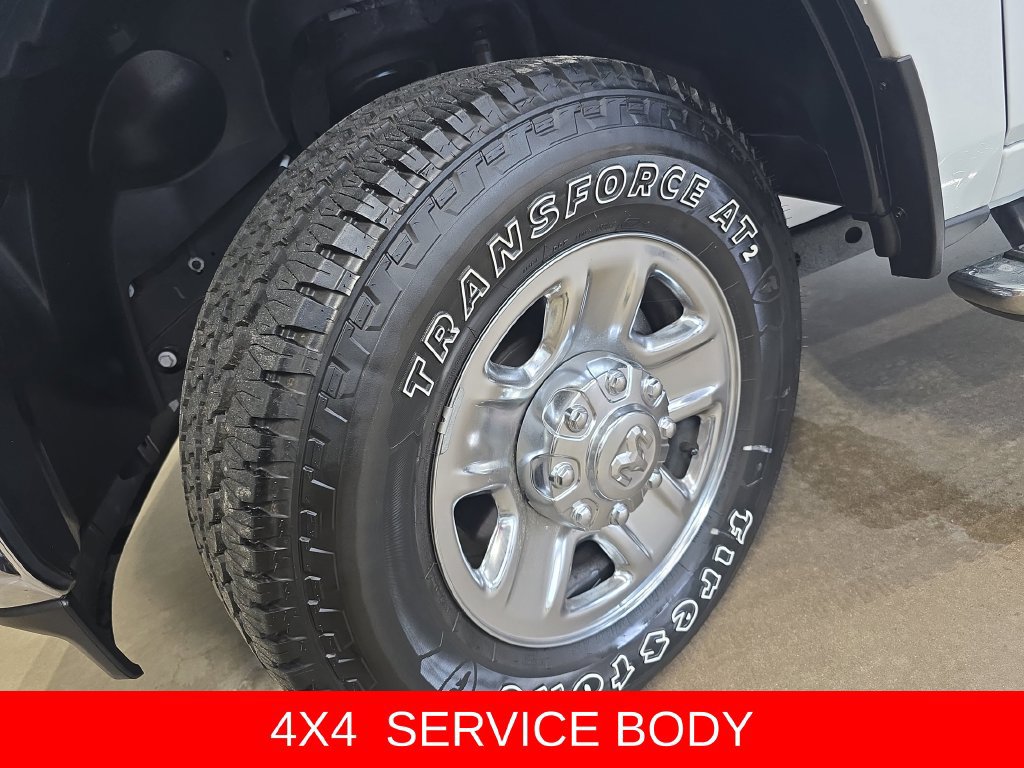 Used 2024 RAM 2500 Tradesman w/ Chrome Appearance Group AWD/4WD image 32