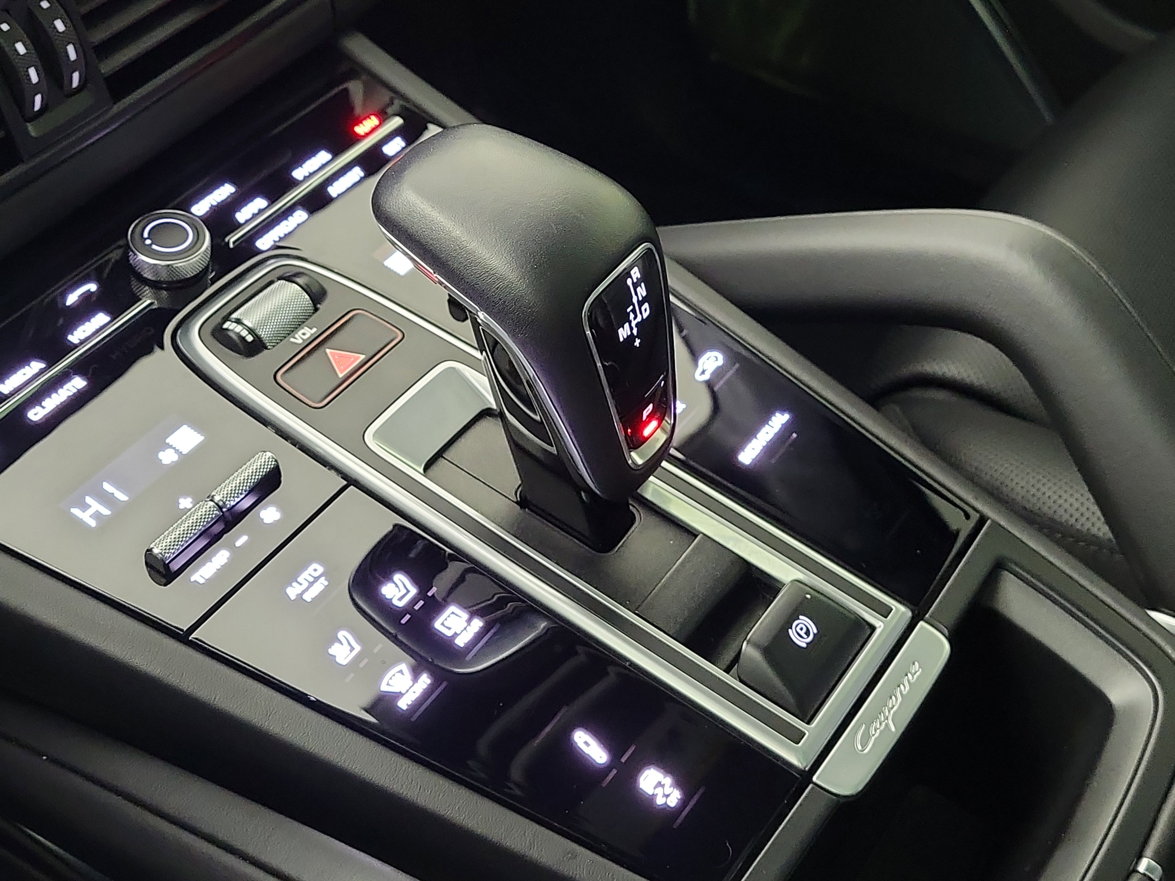 Used 2022 Porsche Cayenne Turbo S image 22